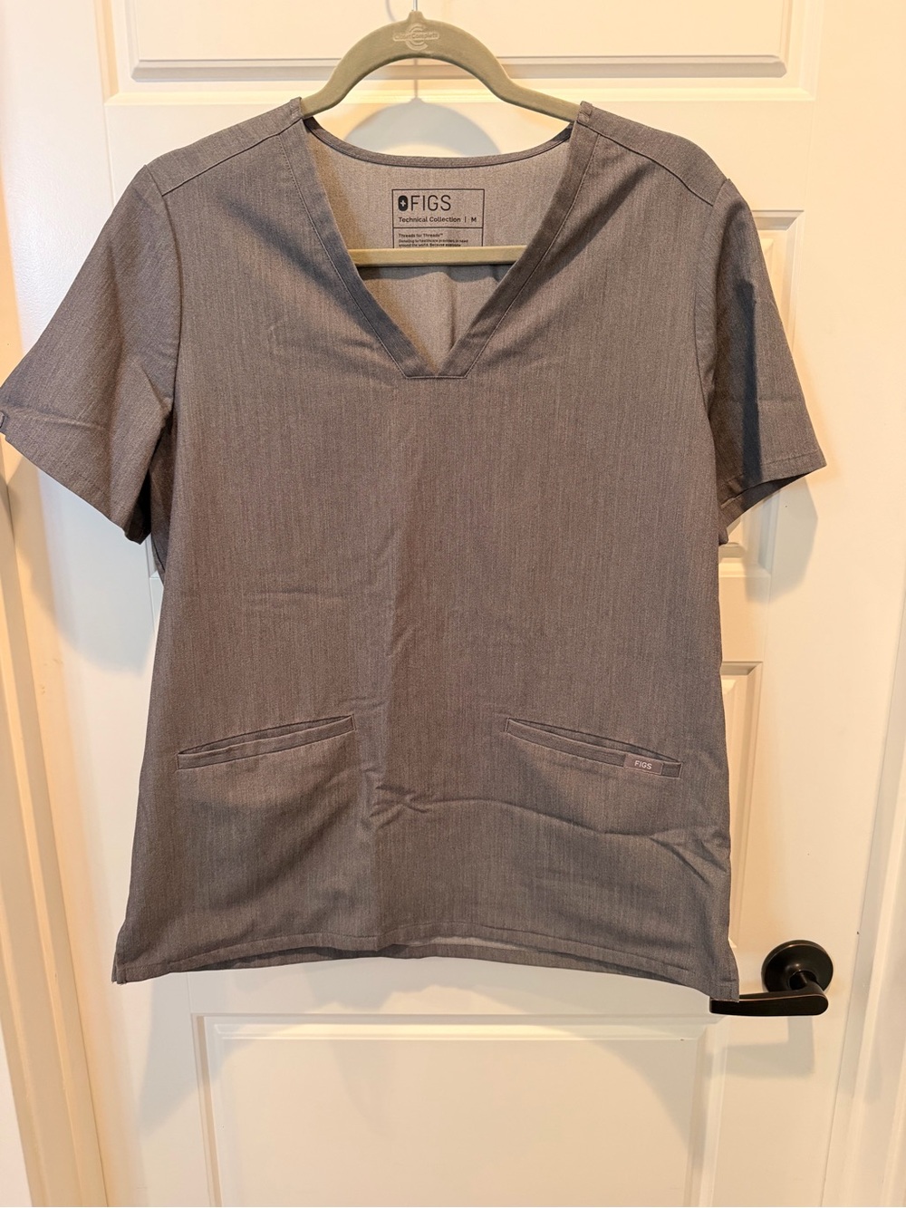 FIGS Gray V-Neck Short Sleeve Scrub Top